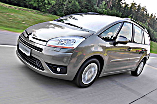 Citroen и пустота: тест-драйв Grand С4 Picasso