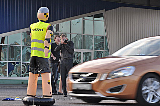 В Минск приехал новый автомобиль Volvo S60