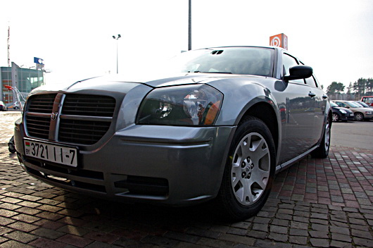 "Автомобиль для взрослых людей". Отзыв владельца Dodge Magnum