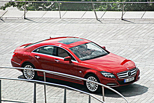 Попался! Новое поколение Mercedes CLS готово к премьере