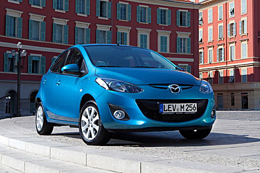 Опять двойка. Обновленная Mazda2 - уже в Беларуси