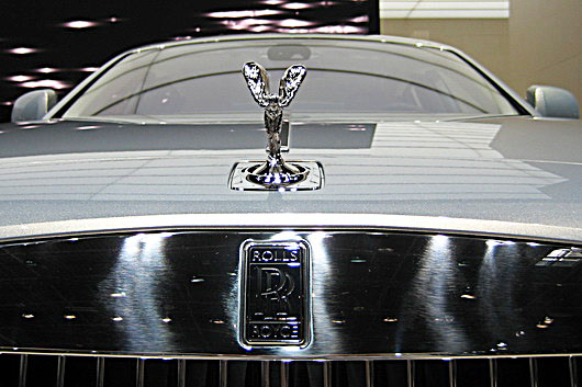 Самые дорогие, быстрые и эксклюзивные новые автомобили Парижского автосалона 2010