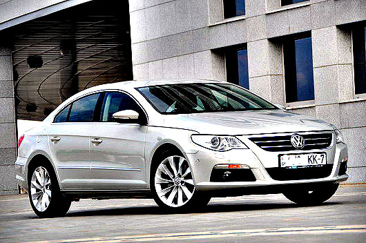 "Полностью устраивает". Отзыв владельца о новом Volkswagen Passat CC