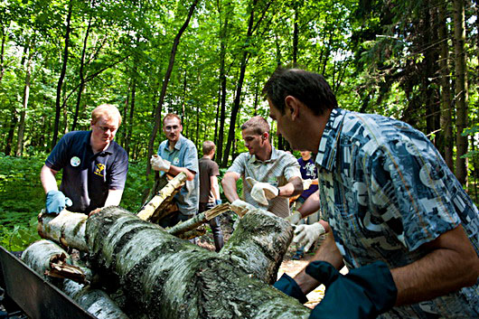 Все в сад! "Атлант-М" навел порядок в ботаническом