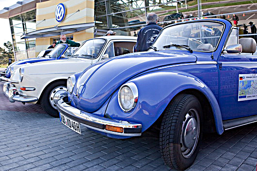 Битлы прилетели. В Минске прошел фестиваль ретроавтомобилей VW