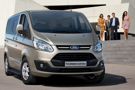 В Беларуси стартовали продажи нового Ford Transit Custom - серьезного соперника семейству Volkswagen T5