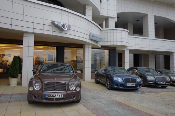 Купить в Беларуси новый Bentley: изучаем цены, оснащение и весь модельный ряд в движении