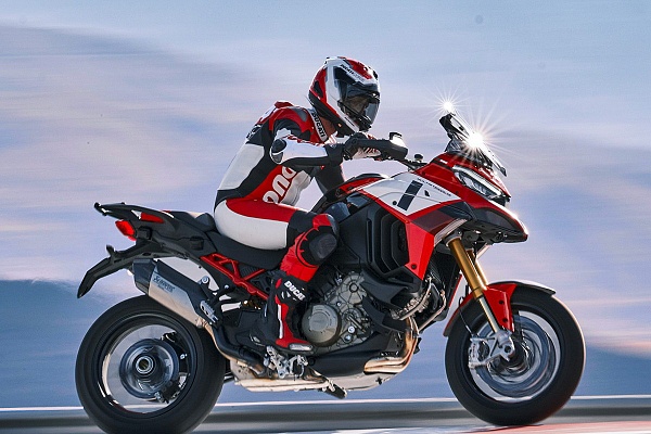 Ducati представляет новый байк Multistrada V4 Pikes Peak