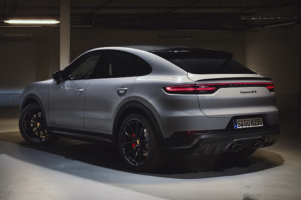 Новые Porsche Cayenne GTS и Cayenne GTS Coupe - уже в продаже в Беларуси