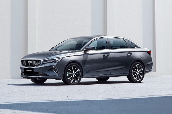 Новый Geely Emgrand 2024 – теперь дороже, но с «автоматом»