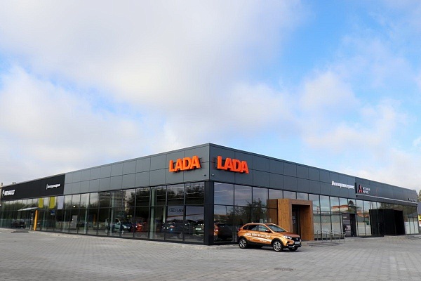 В Бобруйске открылся мультибрендовый автоцентр Renault, LADA и MITSUBISHI